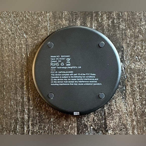 CLEARANCE 5w Wireless QI Charger‎ Black Apple Samsung other QI Devises Cable - Picture 2 of 4